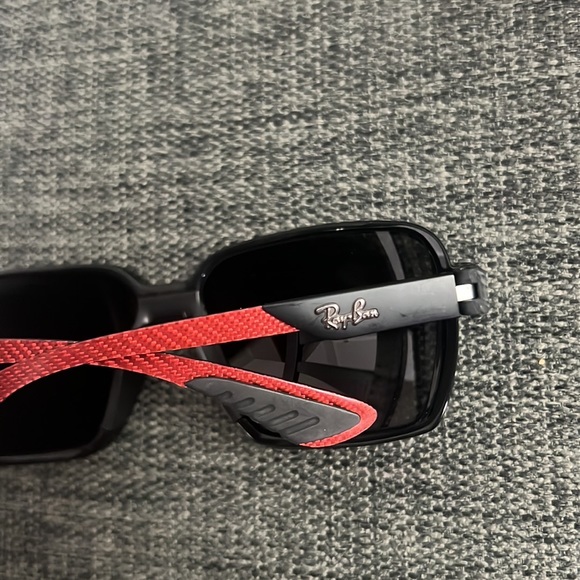 RAY BAN -RB8360M SCUDERIA FERRARI COLLECTION - Picture 9 of 16